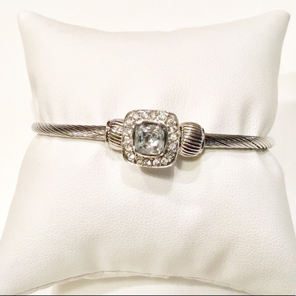 Fashion Jewelry Jewelry - Cable Bracelet with Center Crystal